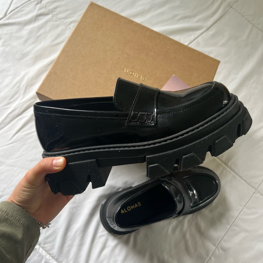 WORN ONCE ALOHAS Trailblazer Patent Loafers